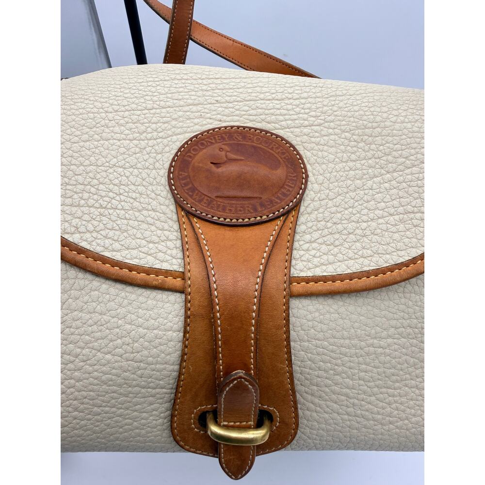 Authentic Vintage Dooney & Bourke All-Weather (AWL) Classic Medium Essex Bag - Picture 8 of 15